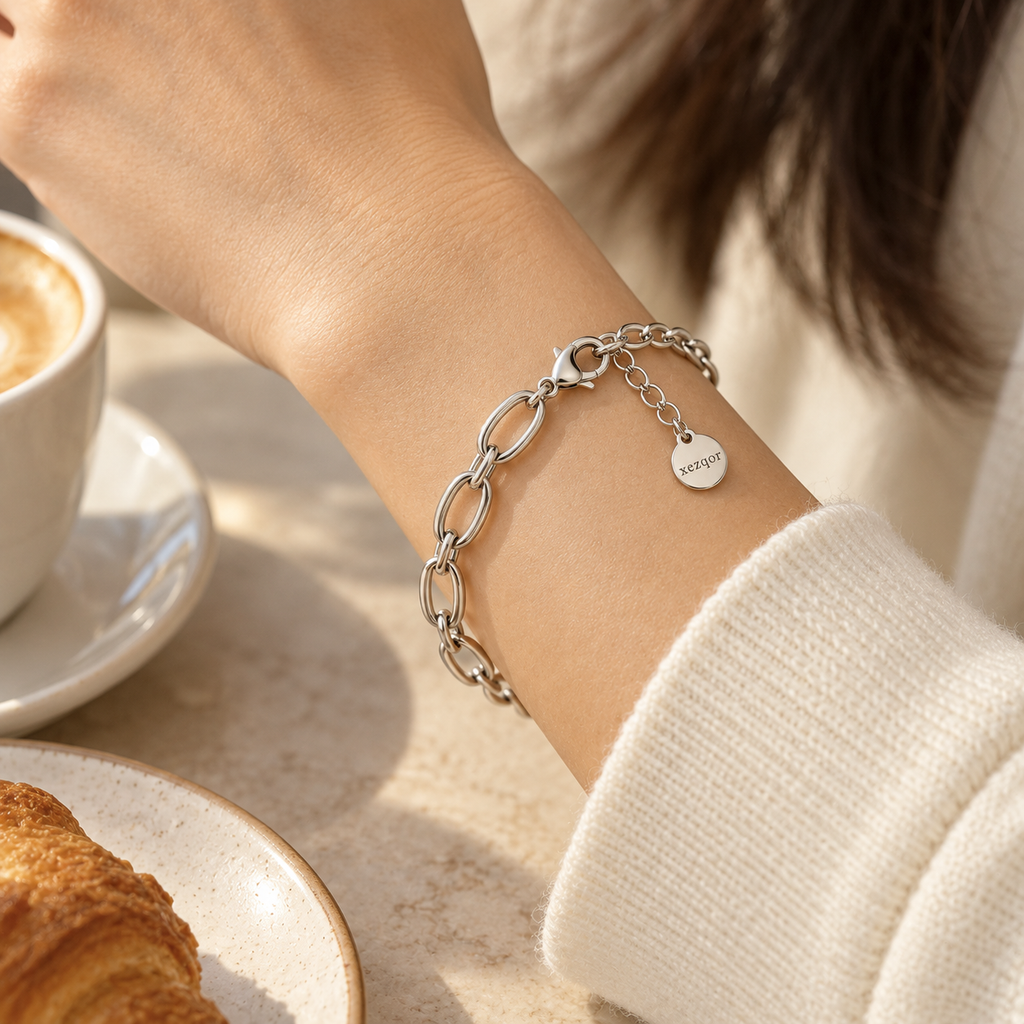 xezqor Linked Moments Chain Bracelet
